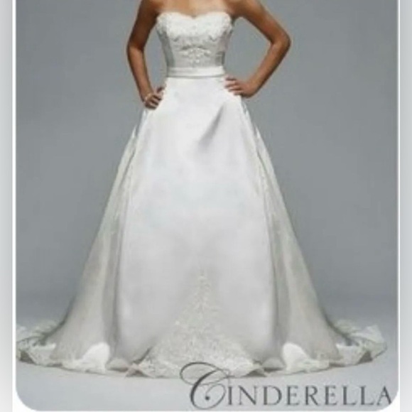 Kirstie Kelly Cinderella Wedding Dress